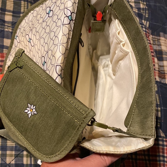 NWT Sherpani purse. Strap is adjustable. Comes with small wallet/card holder. - Picture 7 of 7